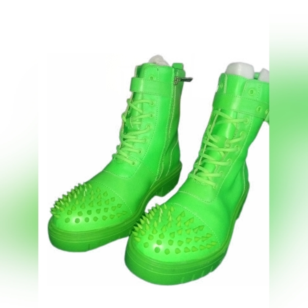 CAPE "SINISTER NEON" Green Spiked Ankle Boots
